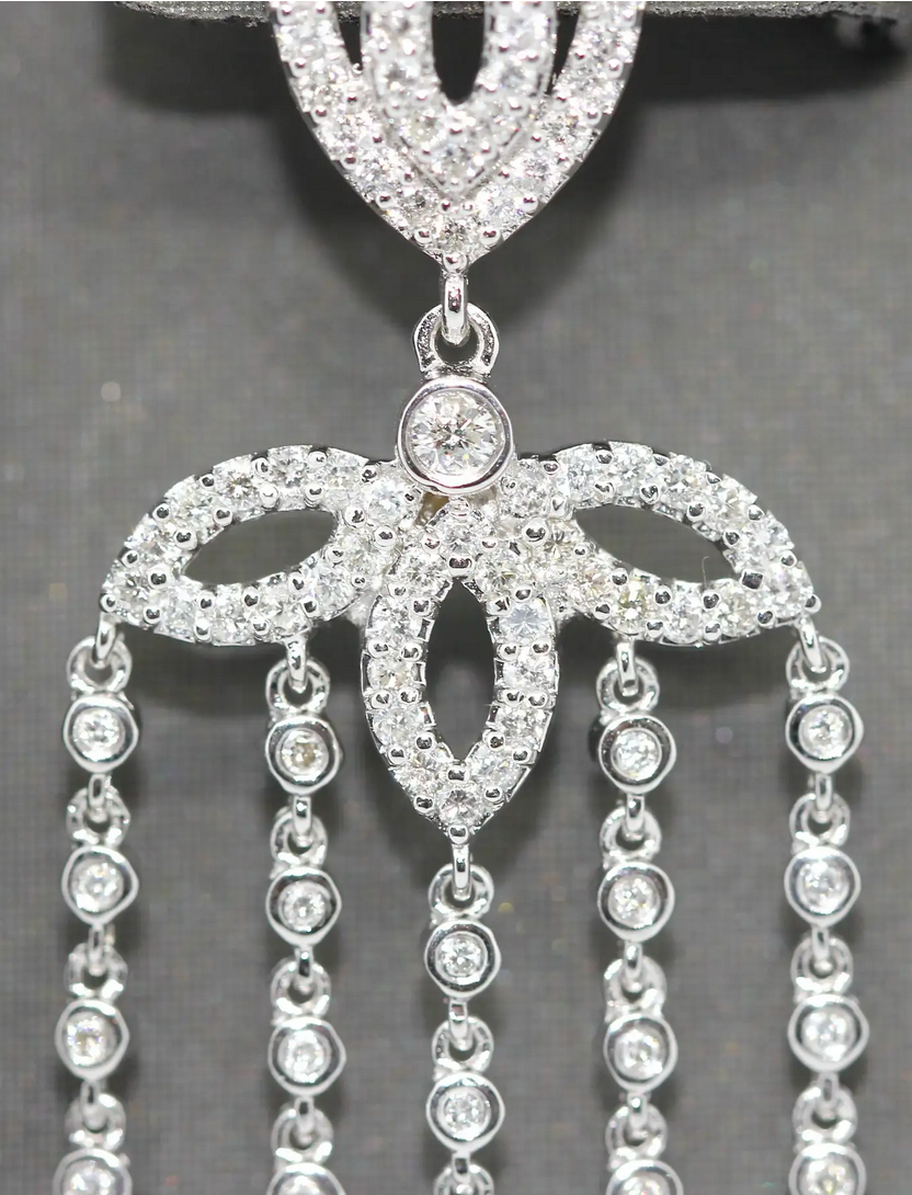Elegante Diamant-Ohrringe in 18 Karat Weißgold