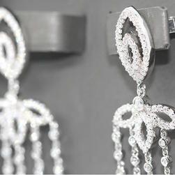 Elegante Diamant-Ohrringe in 18 Karat Weißgold