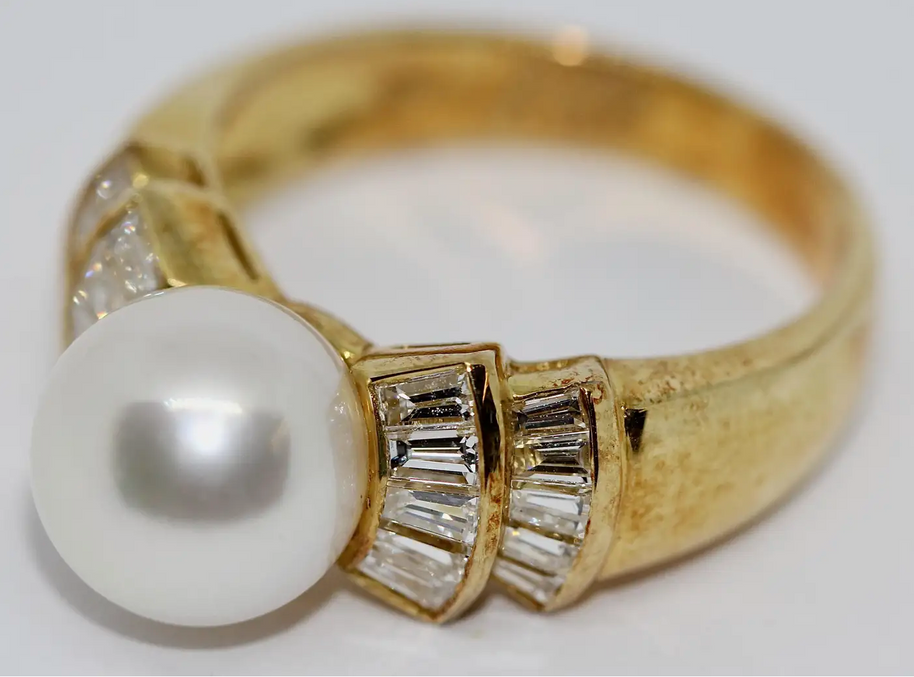 Wempe Ring aus 18 Karat Gelbgold mit Diamanten und Perle