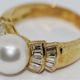 Wempe Ring aus 18 Karat Gelbgold mit Diamanten und Perle