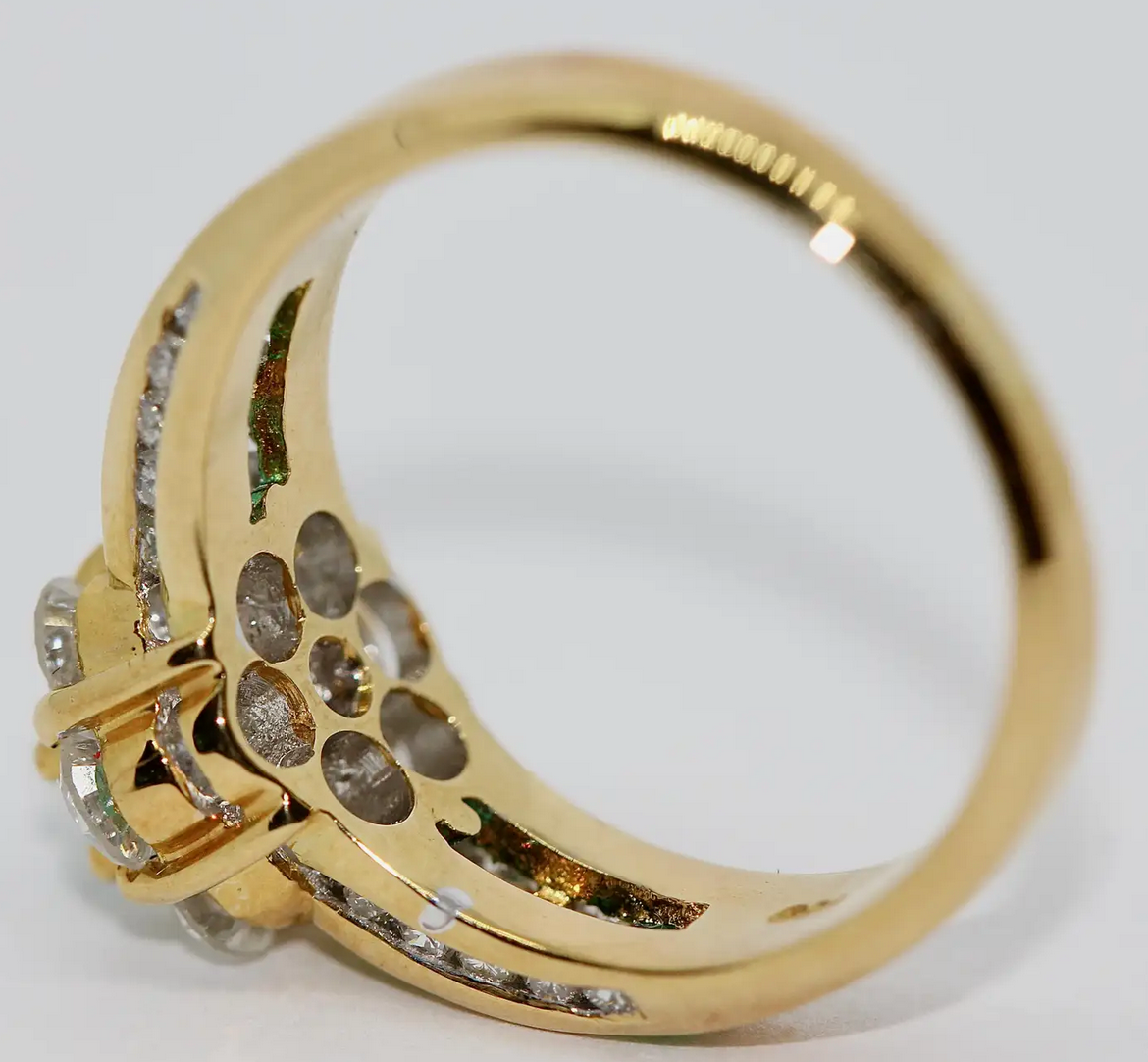 Türler Ring aus 18 Karat Gelbgold mit Diamanten und Smaragden