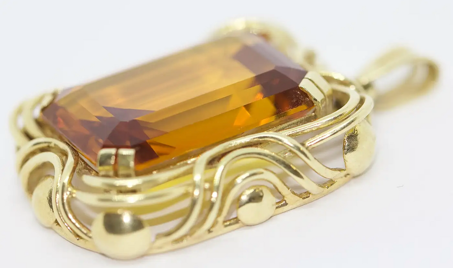Anhänger Gelbgold mit großem Citrin im Smaragdschliff