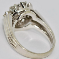 Weißgoldring mit Brillanten im Cluster-Design