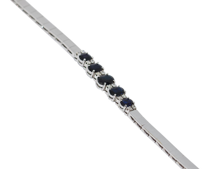 Tennisarmband aus 18 Karat Weißgold mit Saphiren und Diamanten