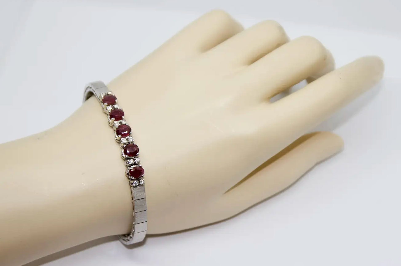 Tennisarmband Weißgold mit Rubinen und Diamanten