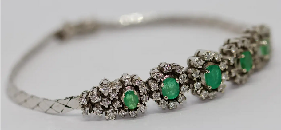 Weißgold-Armband mit Smaragden und Diamanten