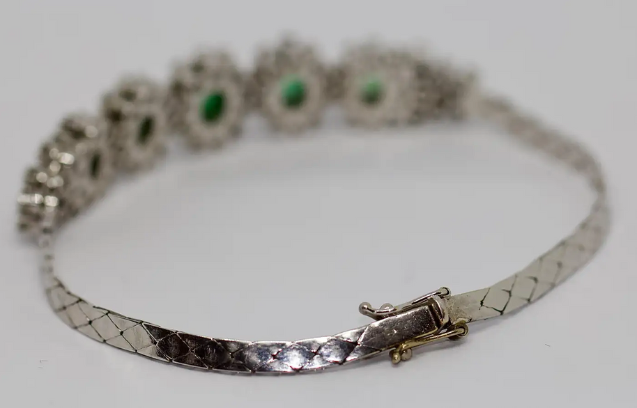 Weißgold-Armband mit Smaragden und Diamanten