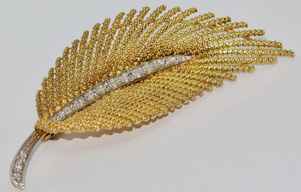 Blatt-Brosche aus 18 Karat Gelbgold mit Diamanten