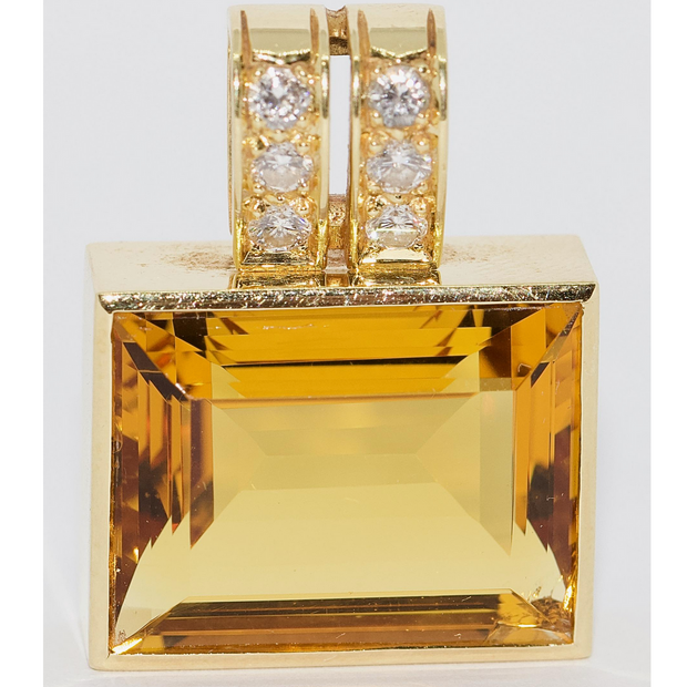 Anhänger aus 18 Karat Gelbgold mit großem Citrin im Smaragdschliff und Diamanten