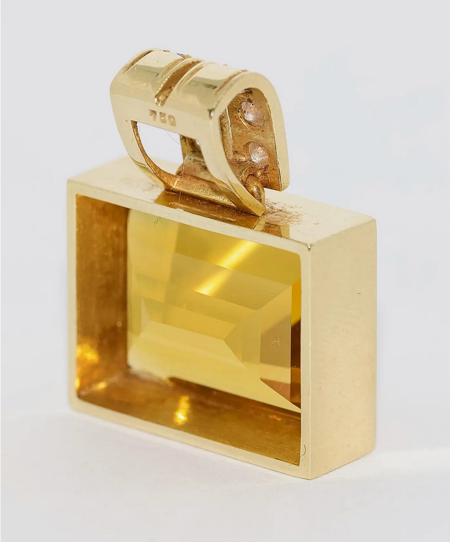 Anhänger aus 18 Karat Gelbgold mit großem Citrin im Smaragdschliff und Diamanten