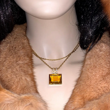 Anhänger aus 18 Karat Gelbgold mit großem Citrin im Smaragdschliff und Diamanten