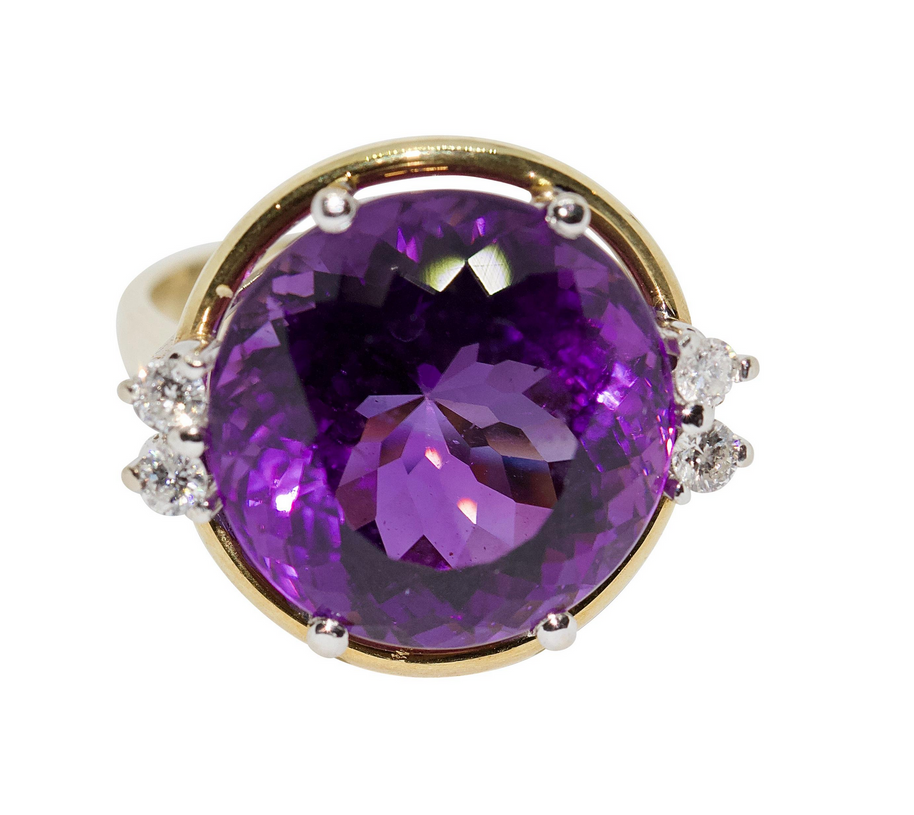 Ring Gelbgold mit großem Amethyst und Diamanten