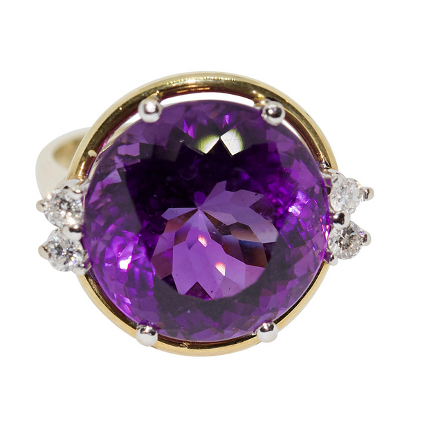 Ring Gelbgold mit großem Amethyst und Diamanten