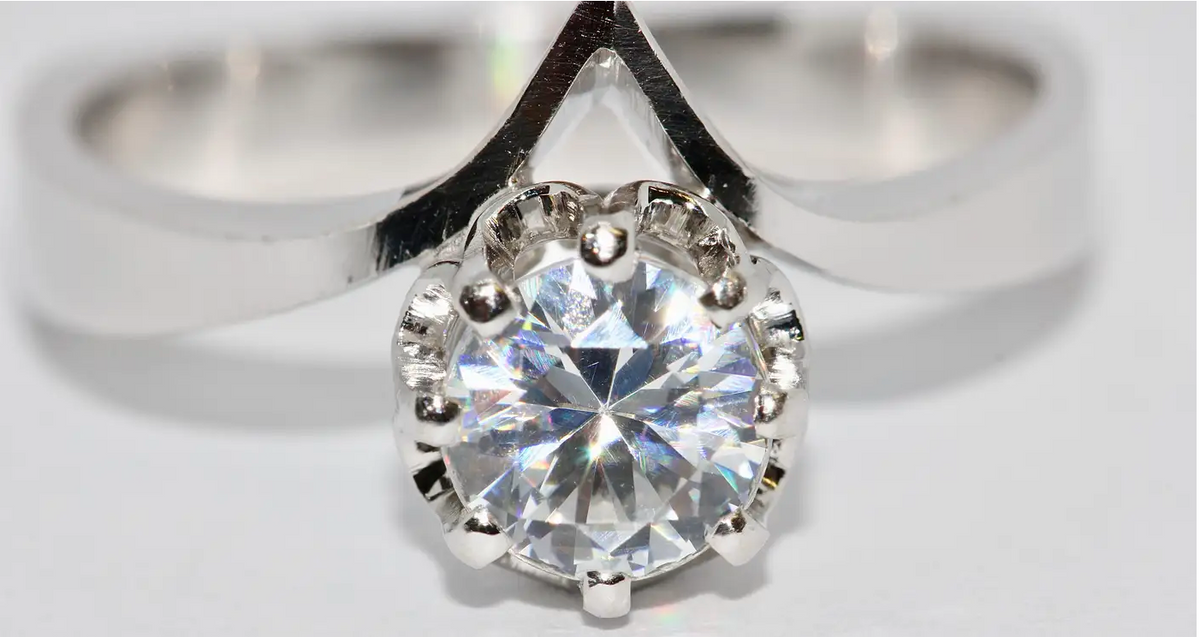 Solitärring Weißgold mit 0,8 Karat Diamant, Top Wesselton VVS2