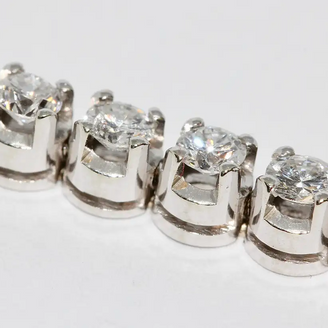 Tennisarmband aus 18 Karat Weißgold mit 41 Diamanten, ca. 4 Karat