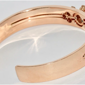 Antiker Damenarmreif mit Opal und Diamanten in 14 Karat Roségold