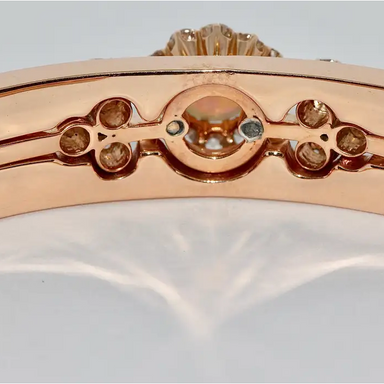 Antiker Damenarmreif mit Opal und Diamanten in 14 Karat Roségold