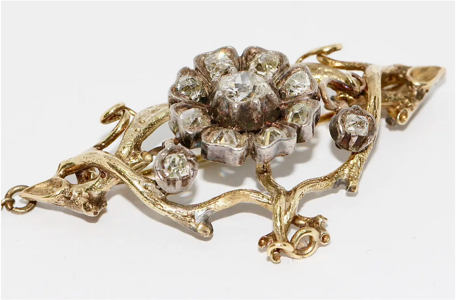Antike Gold Brosche mit Diamanten im Naturalistic Style