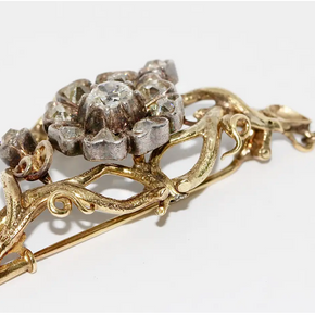 Antike Gold Brosche mit Diamanten im Naturalistic Style