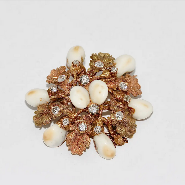 Antike Jagdbrosche aus Rosé- und Gelbgold mit Diamanten und Grandeln