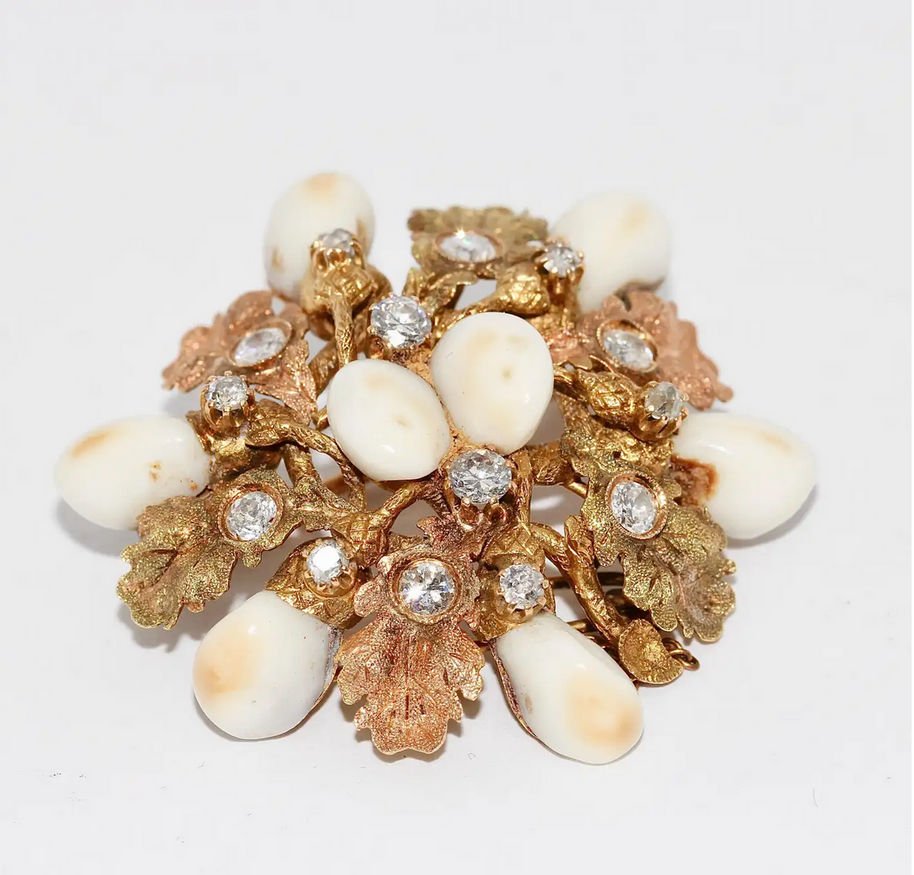 Antike Jagdbrosche aus Rosé- und Gelbgold mit Diamanten und Grandeln