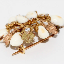 Antike Jagdbrosche aus Rosé- und Gelbgold mit Diamanten und Grandeln