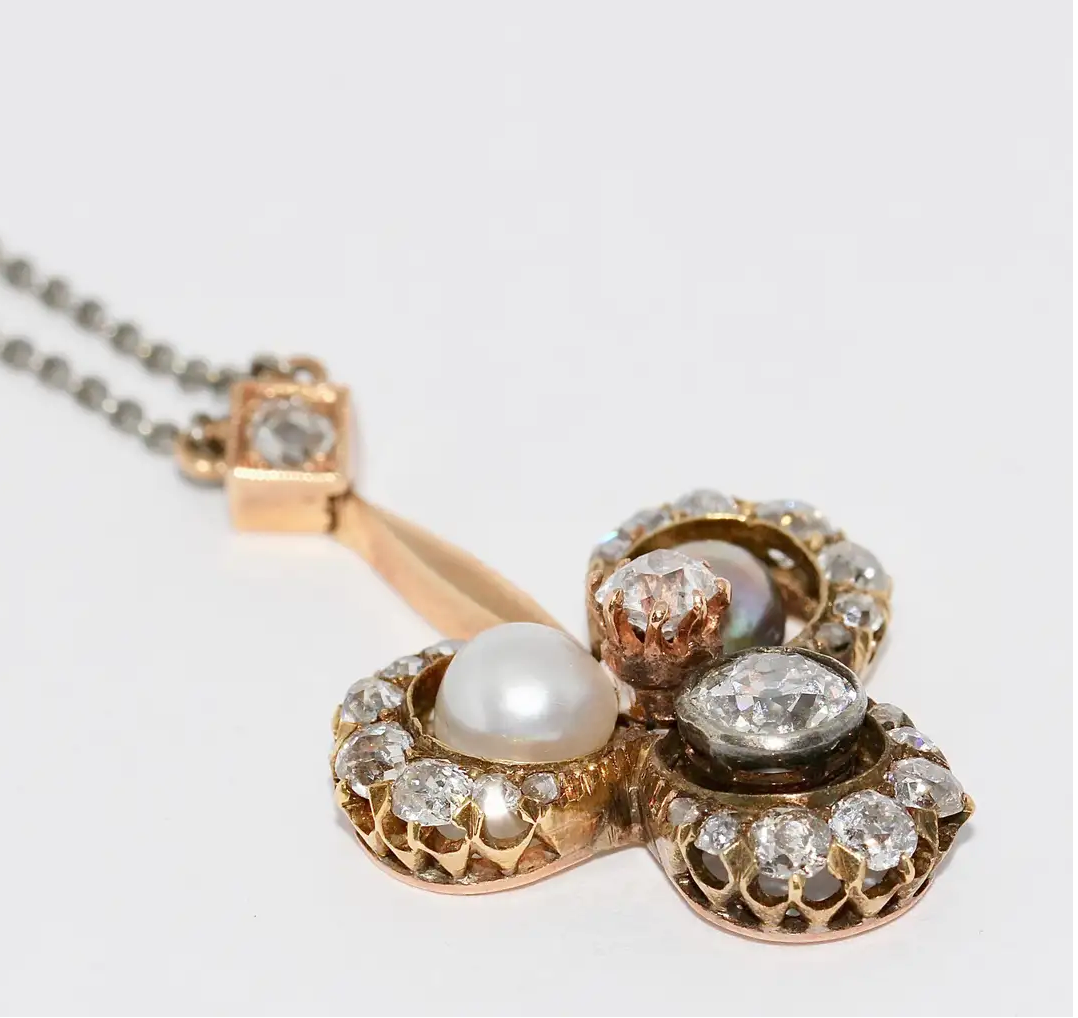 Antikes Jugendstil-Collier aus Gold mit Diamanten und Naturperlen