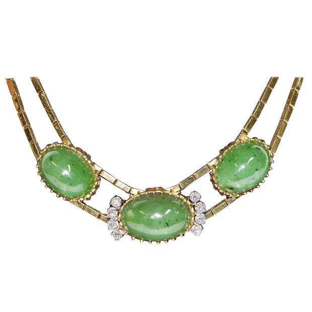 Collier aus 18 Karat Gelbgold mit Jade und Diamanten