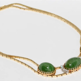 Collier aus 18 Karat Gelbgold mit Jade und Diamanten