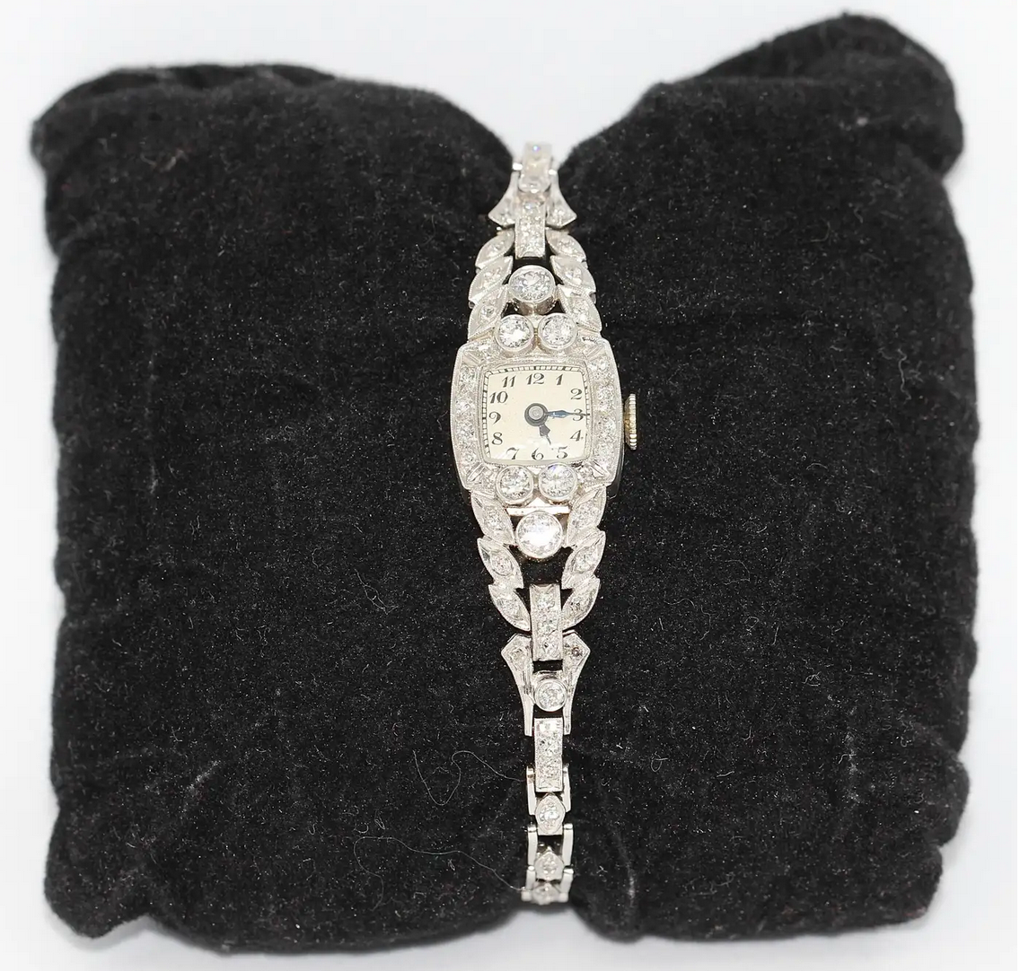 Antike Damenarmbanduhr aus Platin mit Diamanten – Jugendstil