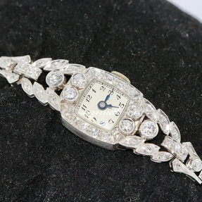 Antike Damenarmbanduhr aus Platin mit Diamanten – Jugendstil