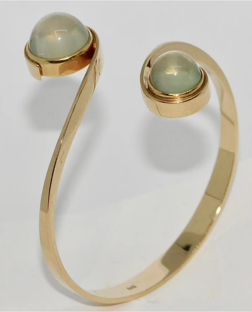 Elegantes Damenarmband aus 14 Karat Gold mit Mondsteinen