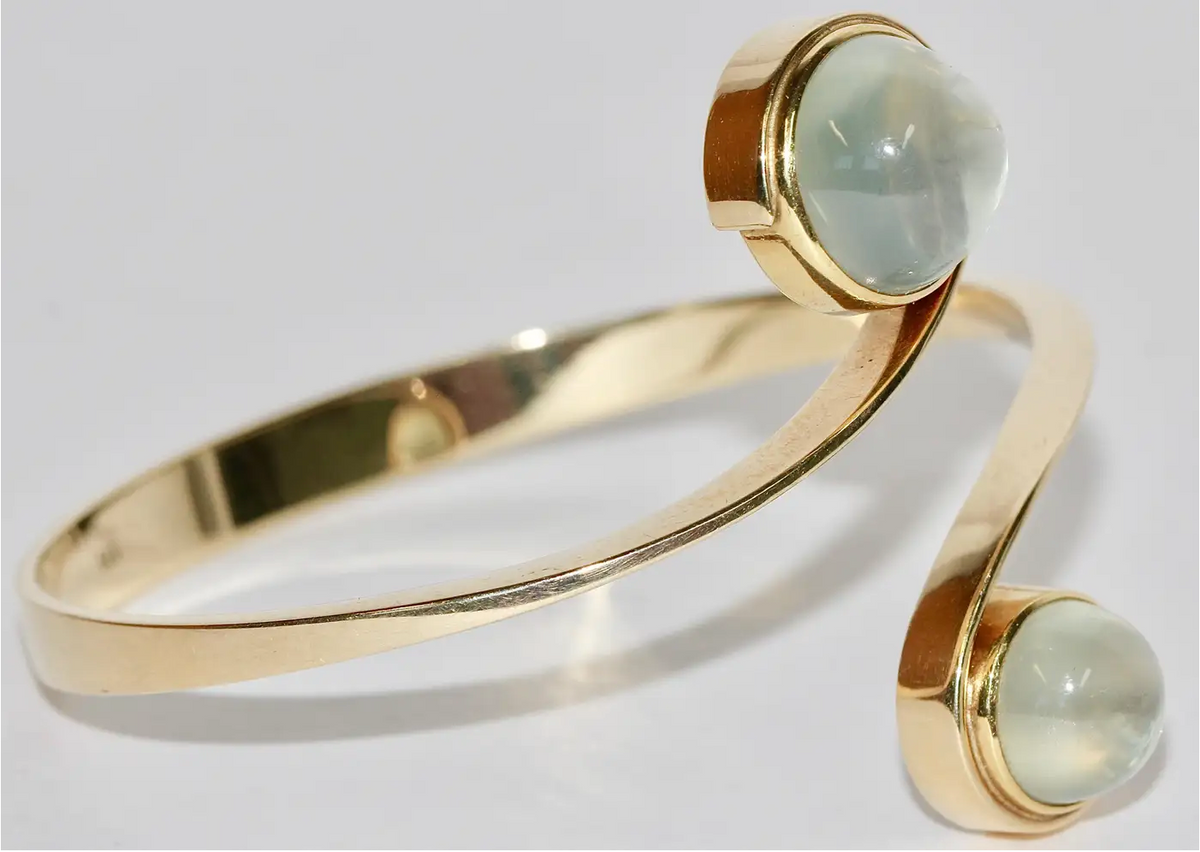 Elegantes Damenarmband aus 14 Karat Gold mit Mondsteinen