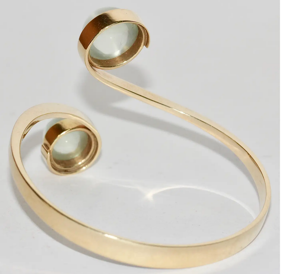 Elegantes Damenarmband aus 14 Karat Gold mit Mondsteinen