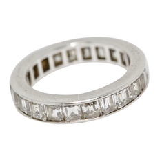 Van Cleef & Arpels Memoire Diamantring aus Platin – Baguette-Fassung, Eternity Band