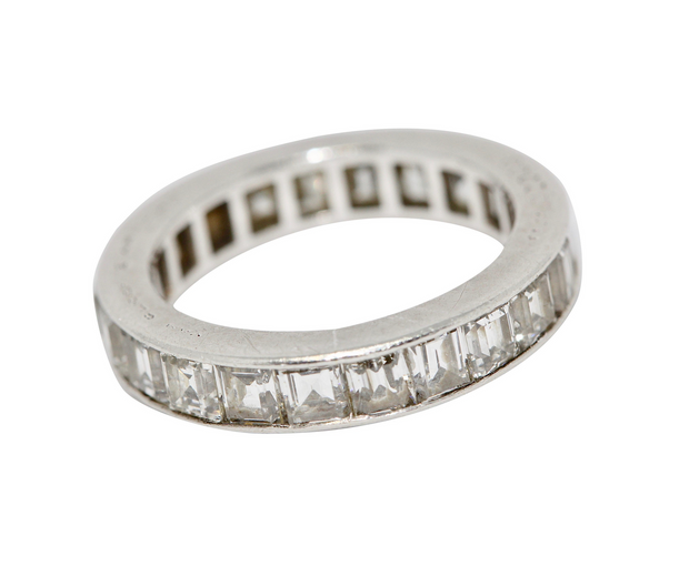 Van Cleef & Arpels Memoire Diamantring aus Platin – Baguette-Fassung, Eternity Band