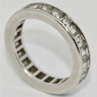 Van Cleef & Arpels Memoire Diamantring aus Platin – Baguette-Fassung, Eternity Band