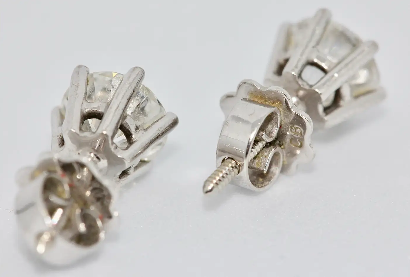 Diamant-Ohrstecker aus 18 Karat Weißgold – 1,45 ct