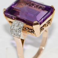 Eleganter Cocktailring aus 14 Karat Roségold mit großem Amethyst und Diamanten