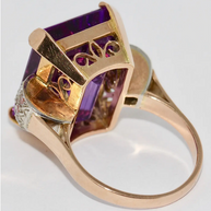 Eleganter Cocktailring aus 14 Karat Roségold mit großem Amethyst und Diamanten