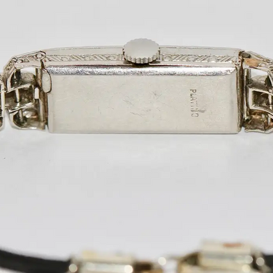 Art Déco Damenarmbanduhr aus Platin mit Diamanten
