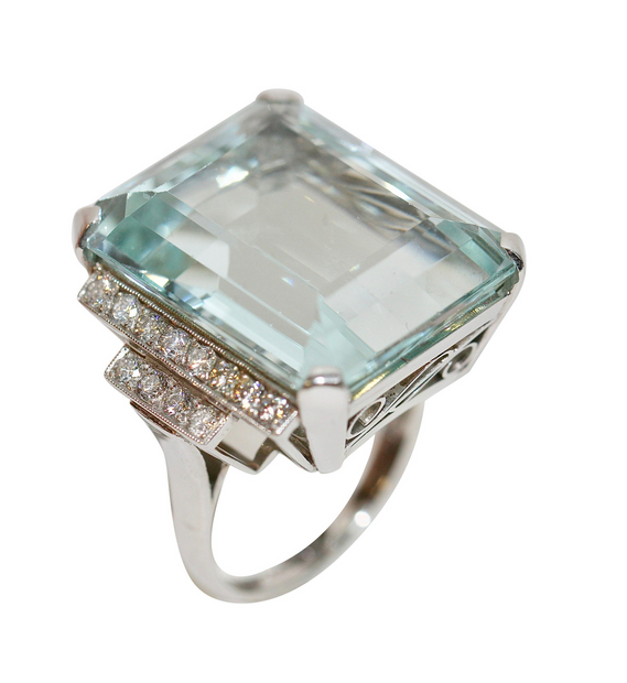Außergewöhnlicher Platinring mit großem Aquamarin und Diamanten