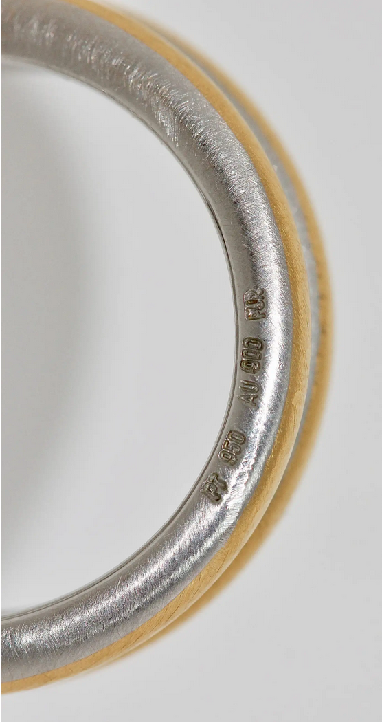 Modernistischer Solitärring aus 950 Platin und 21,6 Karat Gelbgold mit 0,53 ct Diamant (D/IF)