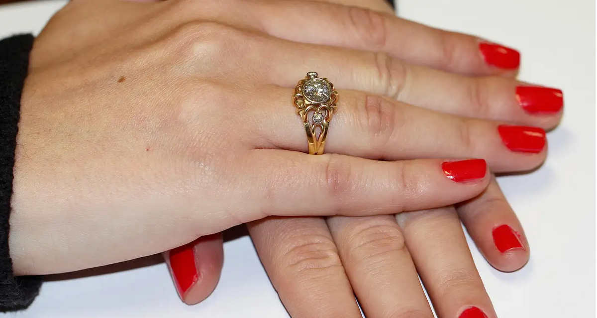 1.5 Karat Diamantring Gelbgold mit zentralem Brillanten