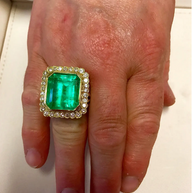 Monumentaler Smaragd-Diamant-Ring Gelbgold