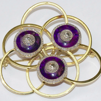 Goldbrosche mit Amethysten und Diamanten – geometrisches Design
