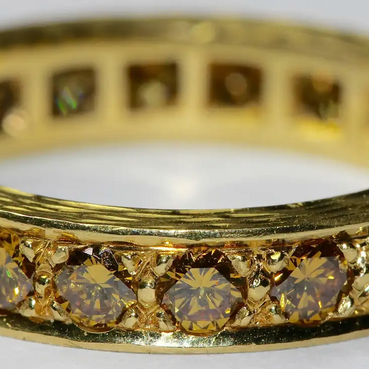 Memoire-Ring mit champagnerfarbenen Diamanten – Gelbgold