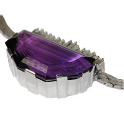 Weißgold Collier mit großem Amethyst und Diamanten