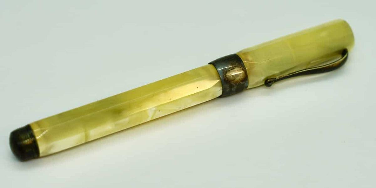 Montegrappa Symphonie Zelluloid Fountain Pen Füllfederhalter