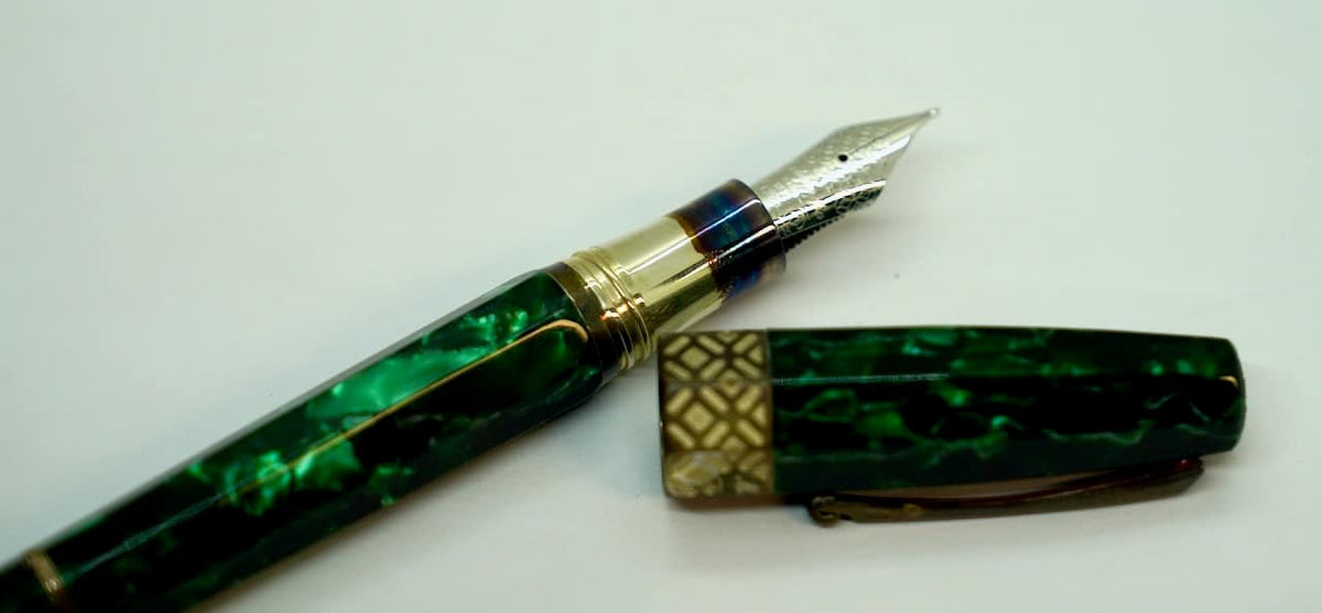 Montegrappa Extra 8 Otto Fountain Pen Malachite ISE8T3CM 